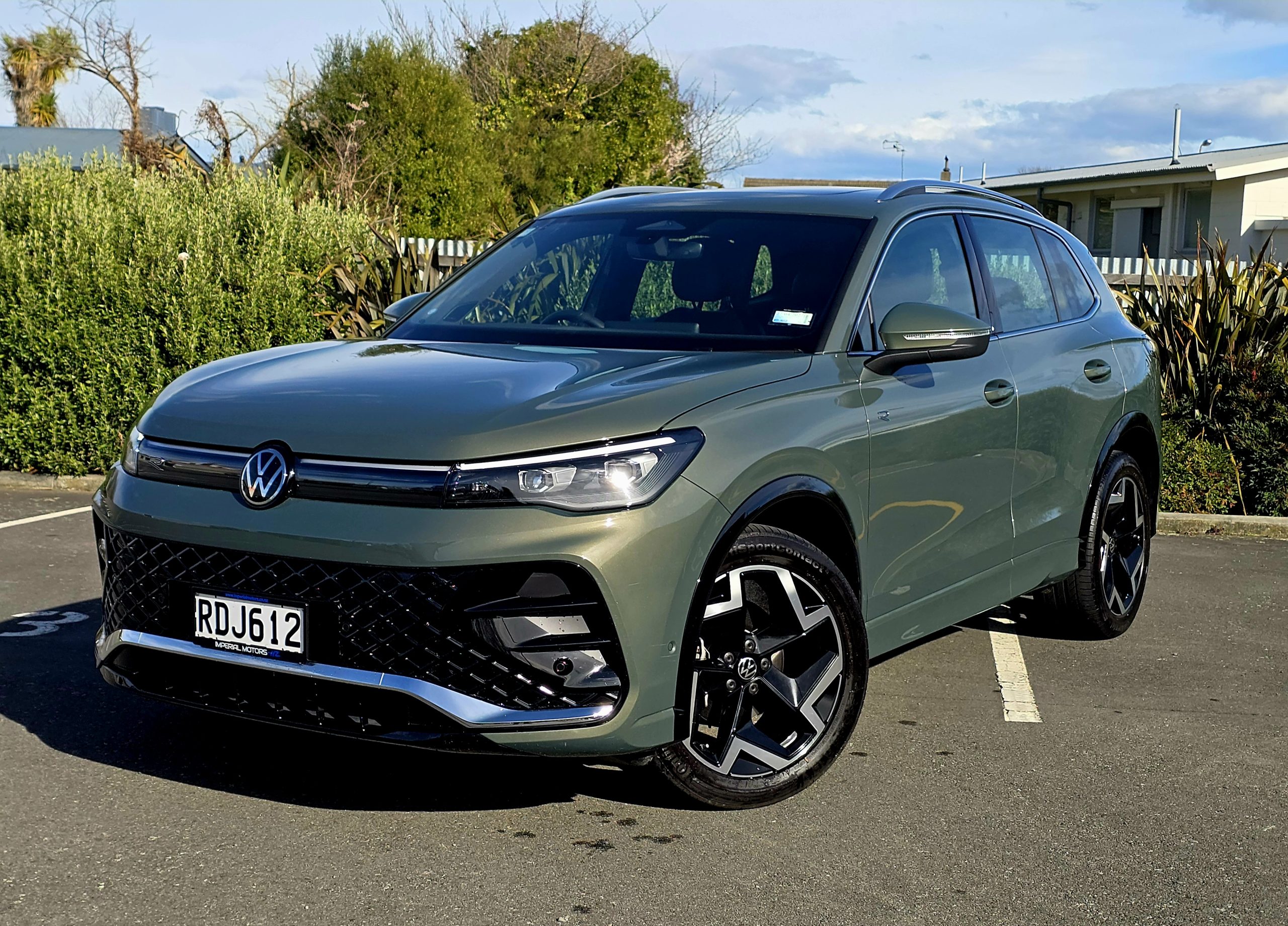 2025 Volkswagen Tiguan R-Line -12,169km's - Image 2