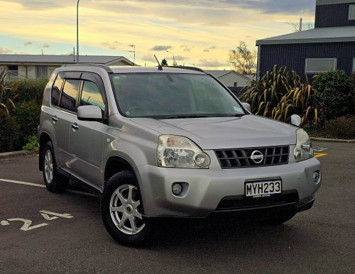 2008 Nissan X-Trail AWD -88,400km's