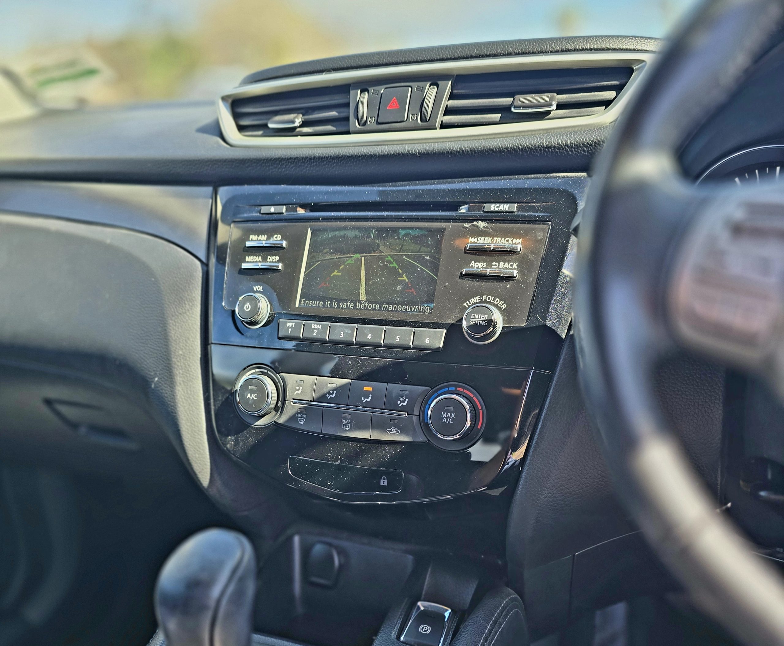 2015 Nissan Qashqai St -61,682km's - Image 6