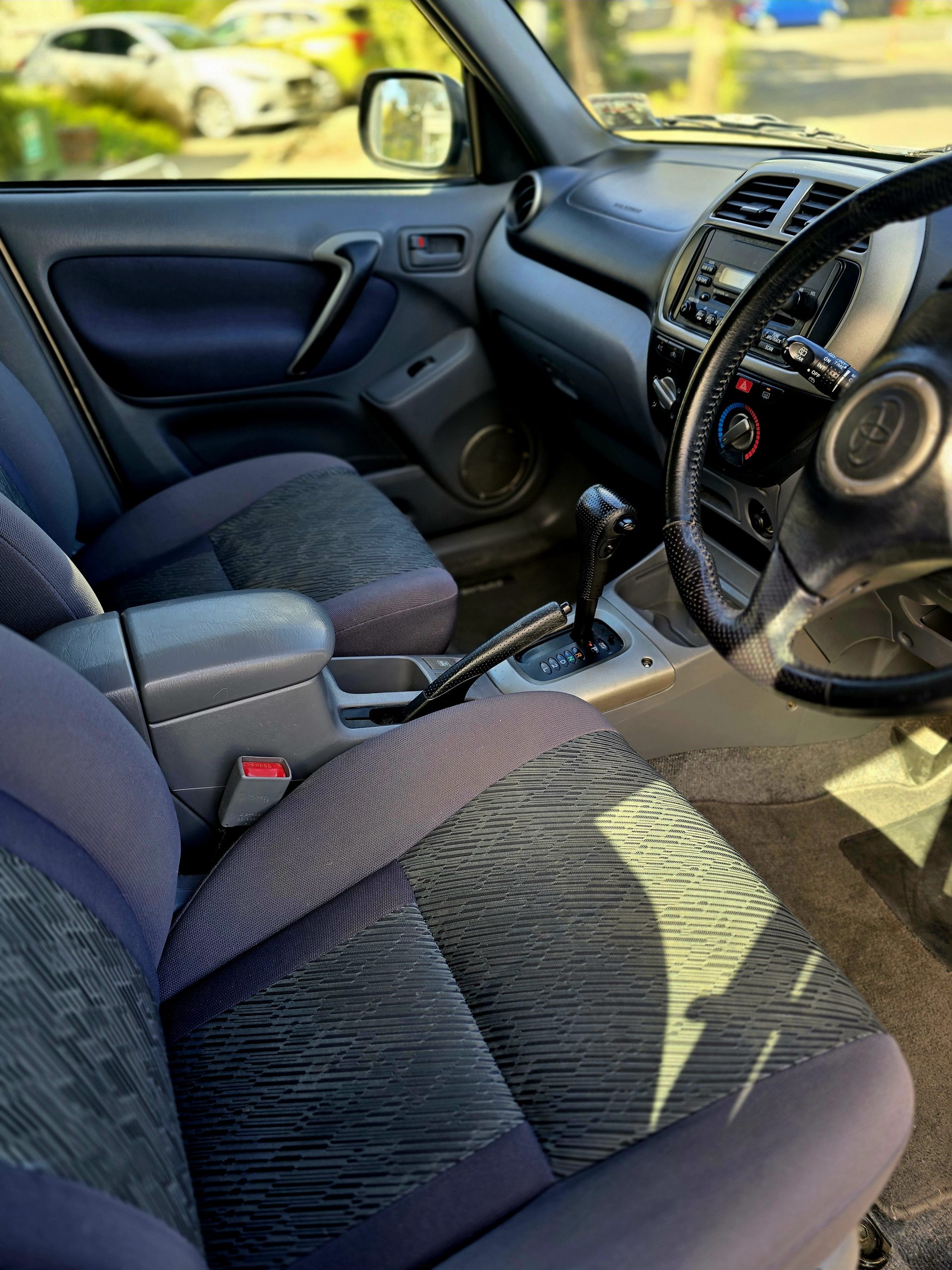 2002 Toyota RAV4 -172,529km's - Image 7
